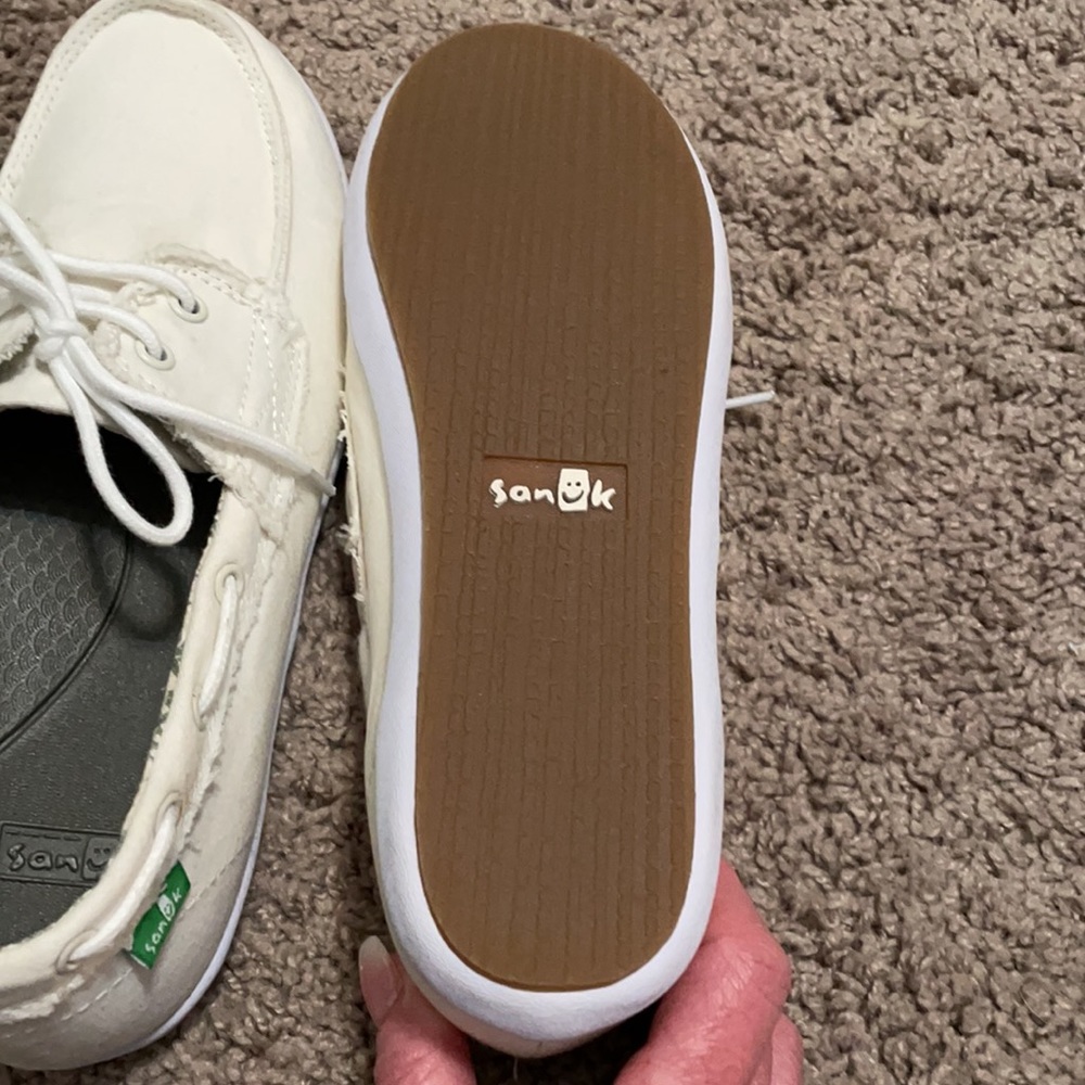Sanuk shoes - Picture 5 of 5